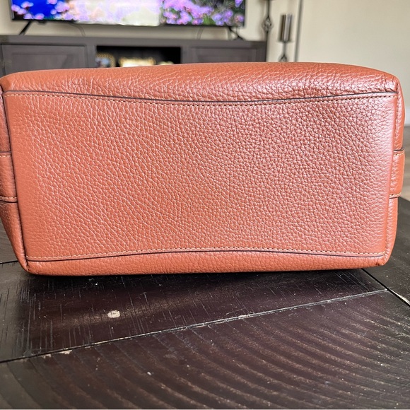 Coach Val Tan Leather Duffle  Crossbody Bag - Picture 5 of 10